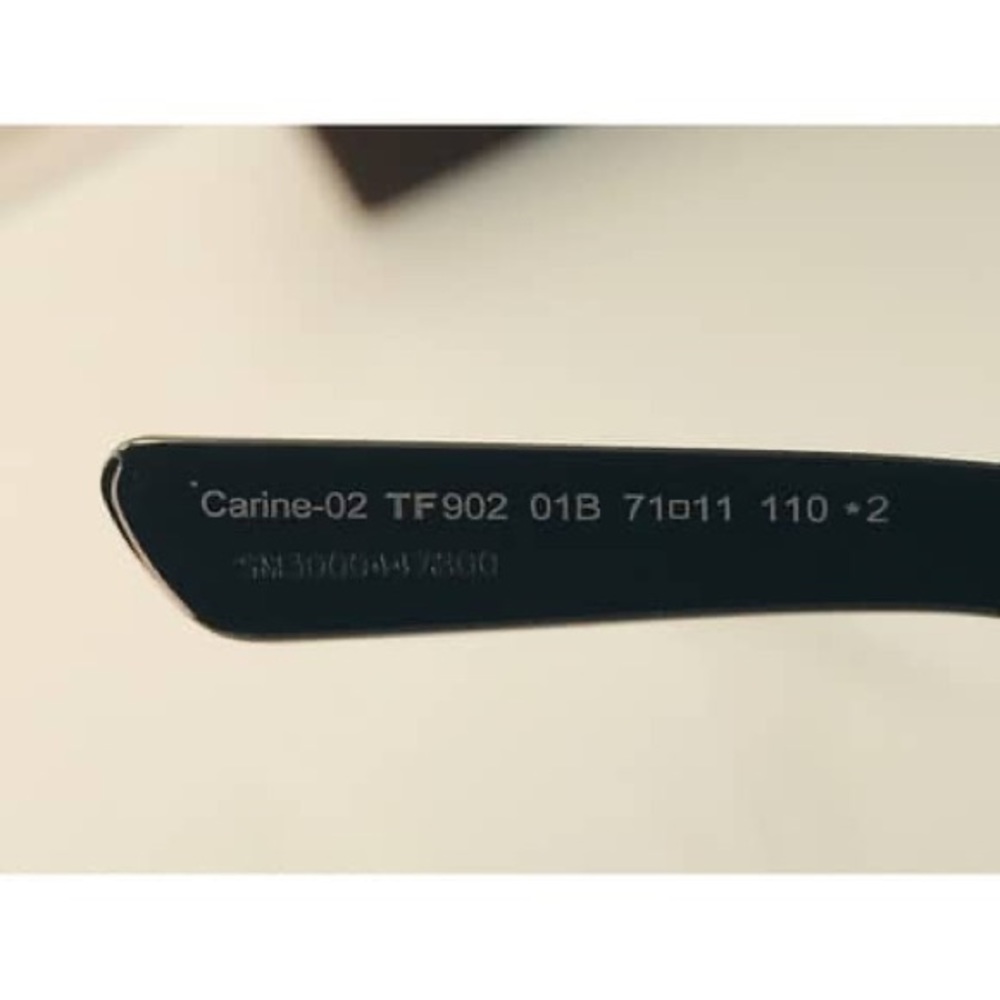 Tom Ford Carine-02 TF902 TF 902 01B Black Sunglasses 71-11-110 - Picture 7 of 11